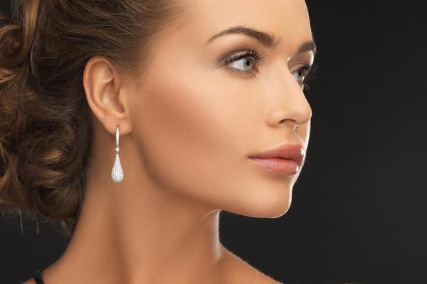 NAKIT KOJI IMA POZITIVNO DEJSTVO: Elegantan, luksuzan, a pristupačan i dostupan