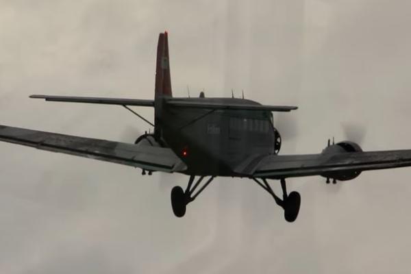 VOJNI AVION SE SRUŠIO U ETIOPIJI! Poginuli svi putnici, među njima dvoje dece!