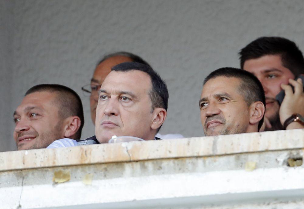 Zoran Mirković gleda meč Partizana iz lože  