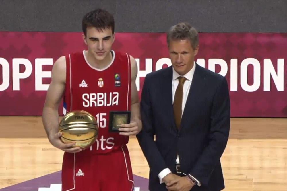 PECARSKI MVP, PETRUŠEV I IDEALNOJ PETORCI: To kako igraju njih dvojica neki bi nazvali čistom dominacijom! (VIDEO)