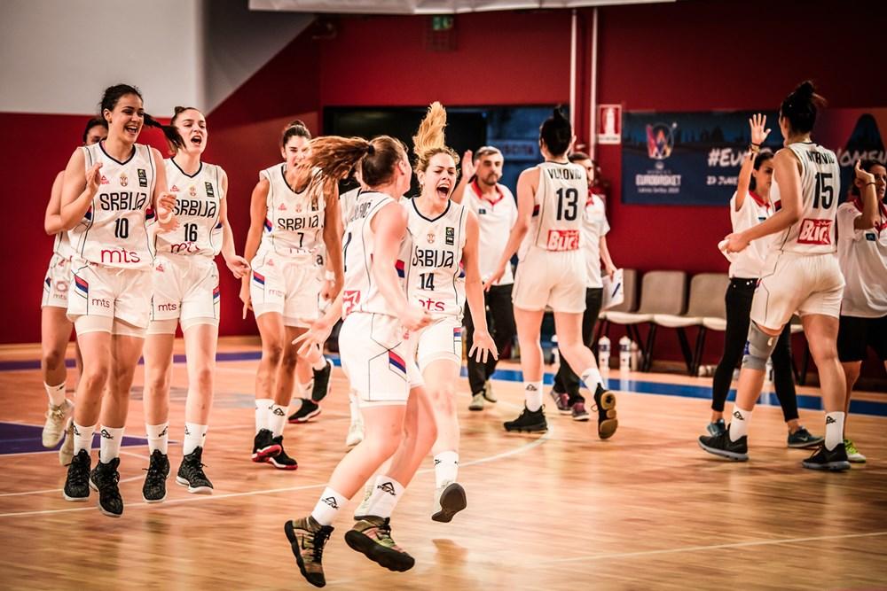 Slavlje nakon trijunfa protiv Španije