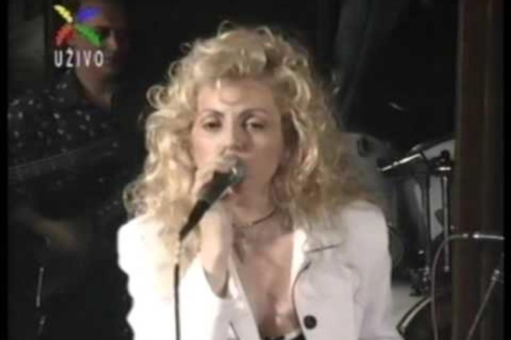 KAKVA PROMENA! DANAS JE NAŠA FOLK ZVEZDA, A NEKADA JE BILA MEDICINSKA SESTRA: Da li znate o kome je reč?