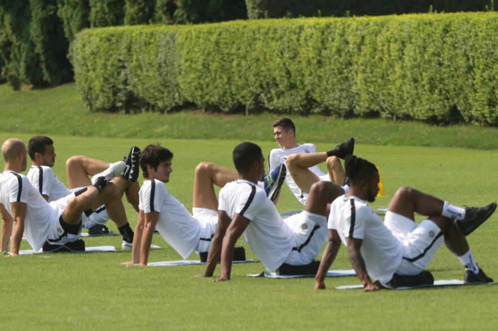 NIJE SAMO ŠĆEKIĆ: Osim Crnogorca, još jedan novi igrač je pojačao Partizan! (FOTO)(VIDEO)
