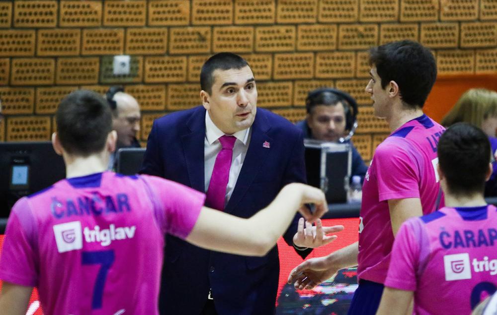 Dejan Milojević na klupi Mege  