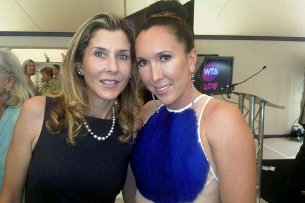 TRAMP PROGANJAO NAŠU TENISERKU! Nije joj silazio sa telefona, družio se i sa njenim roditeljima, ali je na kraju ostao kratkih rukava! (FOTO)