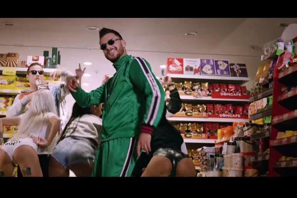 NAJBOLJE TWERKERKE SA BALKANA UJEDINIO SRPSKI SPOT! Ribe iz Srbije, BiH i Hrvatske šire LJUBAV i to na NAJSEKSEPLNIJI mogući način!