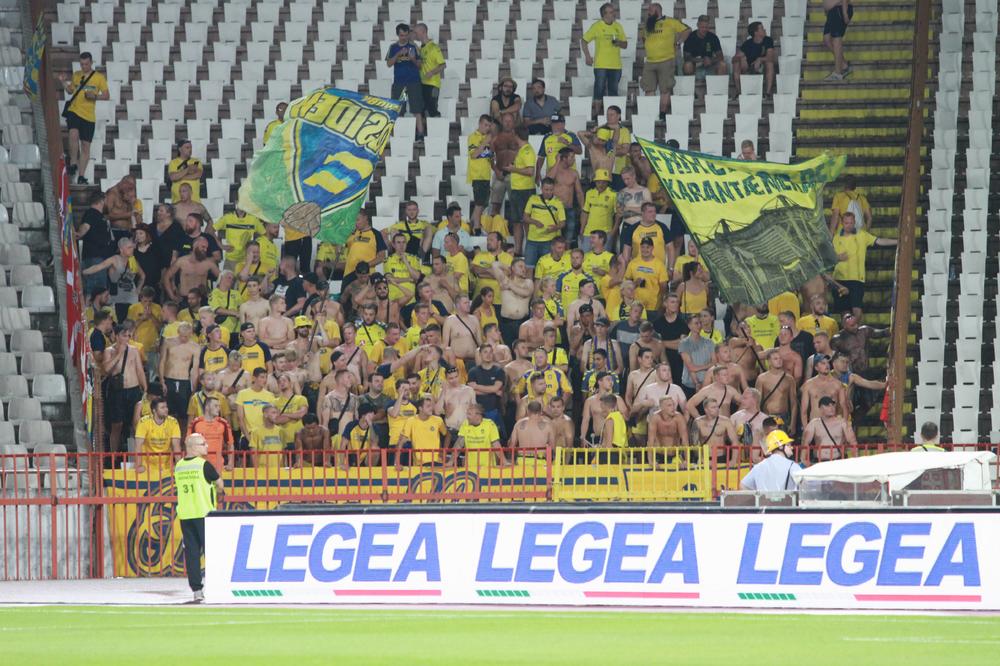 Gazili se sa Torcidom iz Splita, bacali su pacove na teren, a sada se nalaze na Marakani u Beogradu! (VIDEO)