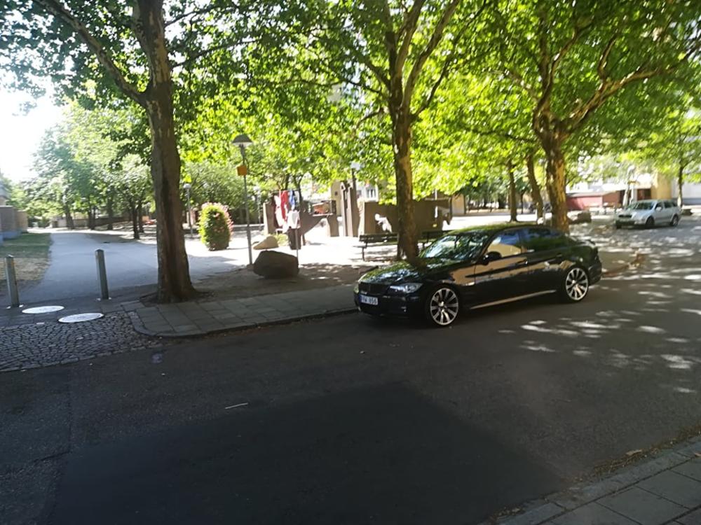 Automobil u kraju gde je rođen Ibra  