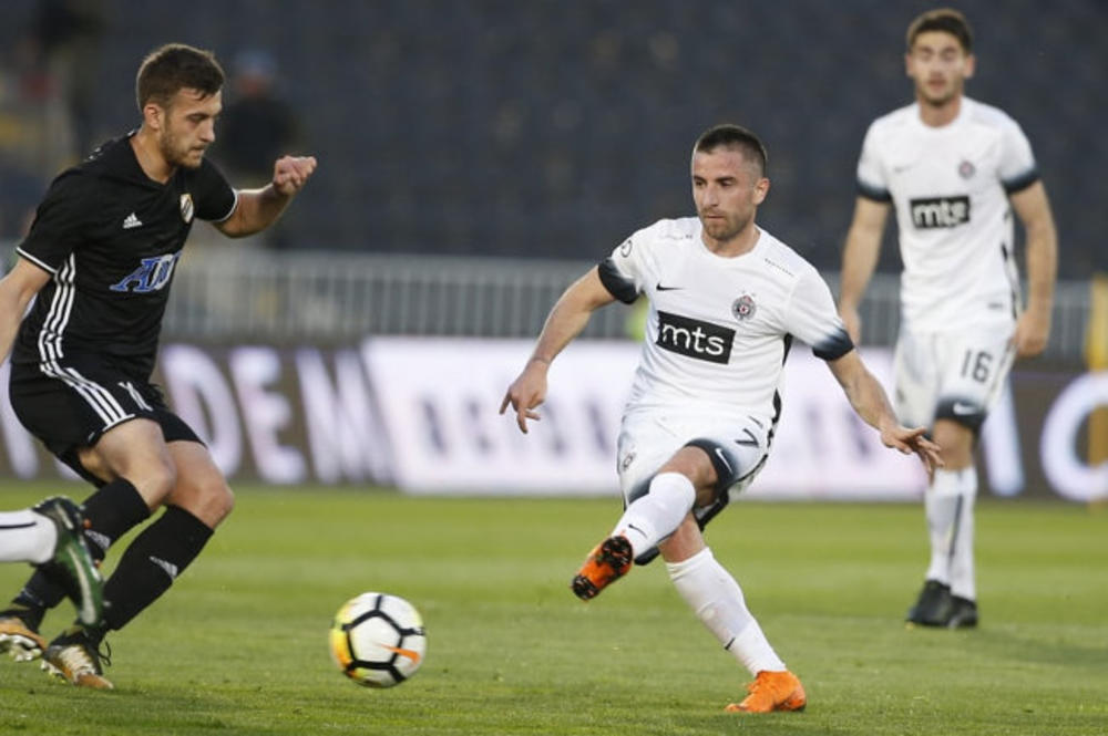 Zoran Tošić na meču protiv Čukaričkog  