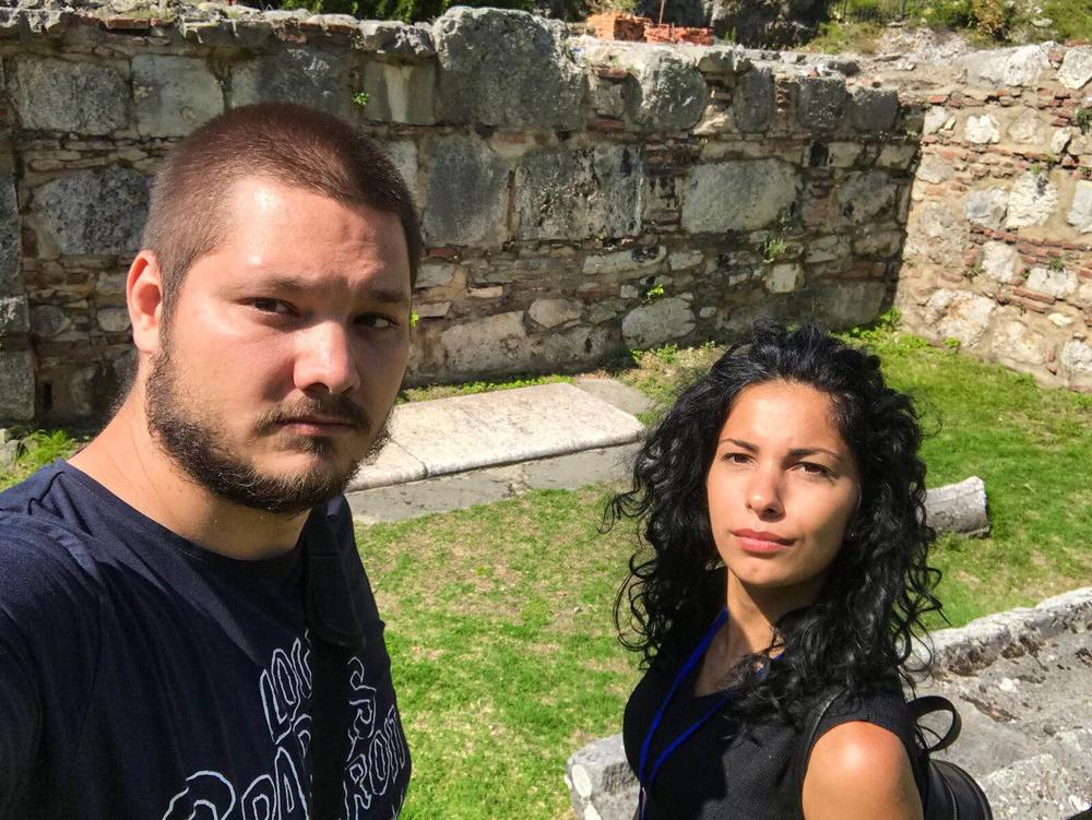 Espreso na grobu cara Dušana 