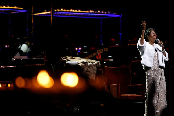 BORBA ZA ŽIVOT MUZIČKE LEGENDE: Lekari nisu optimisti, porodica očajna! (VIDEO)