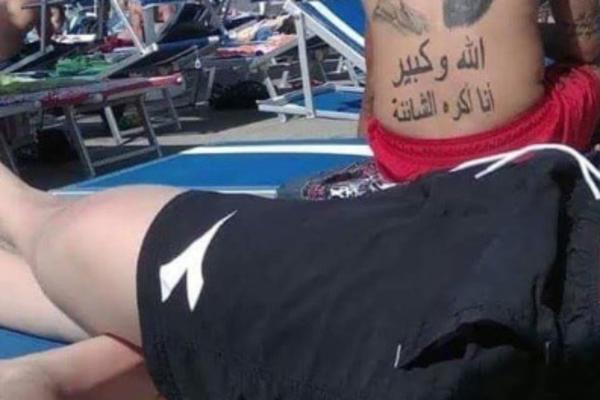 SRBIN JE NA LETOVANJU USLIKAO ČOVEKA NA PLAŽI: Još uvek mu ništa nije jasno! (FOTO)