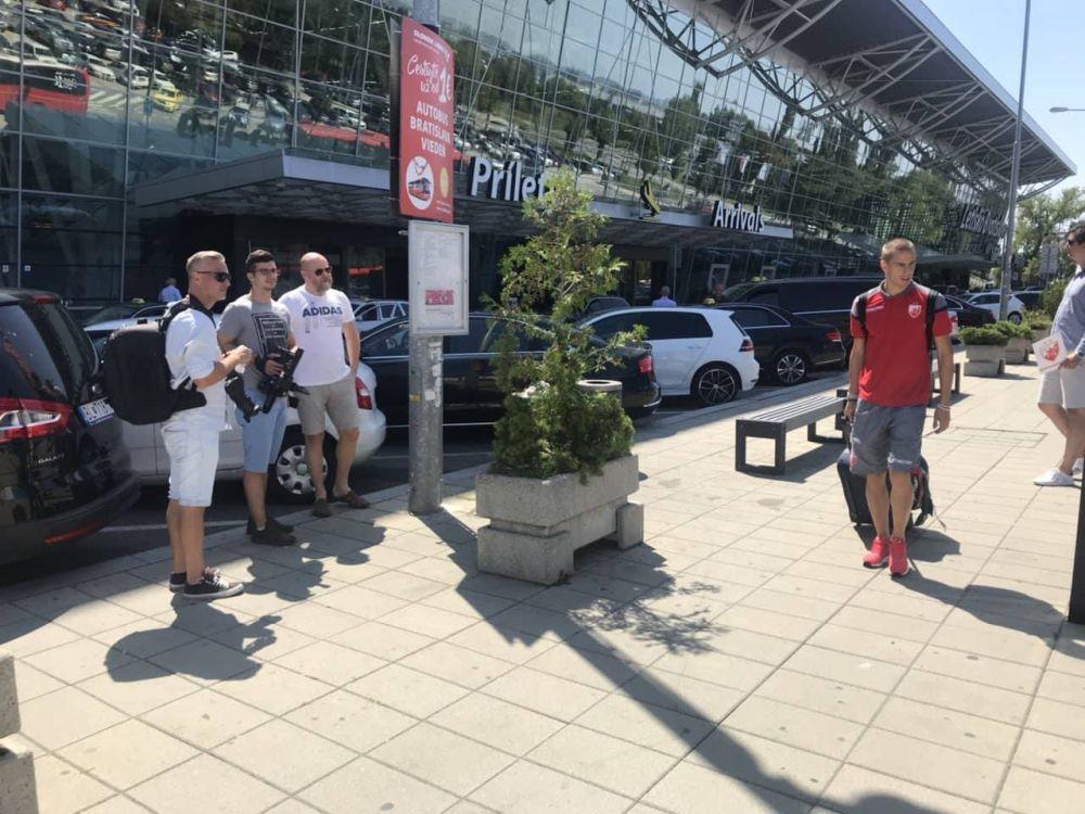 Fudbaleri Crvene zvezde su stigli u Slovačku  