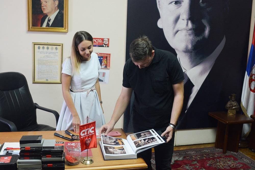 Slike Slobodana Miloševića i drugara iz SPS  