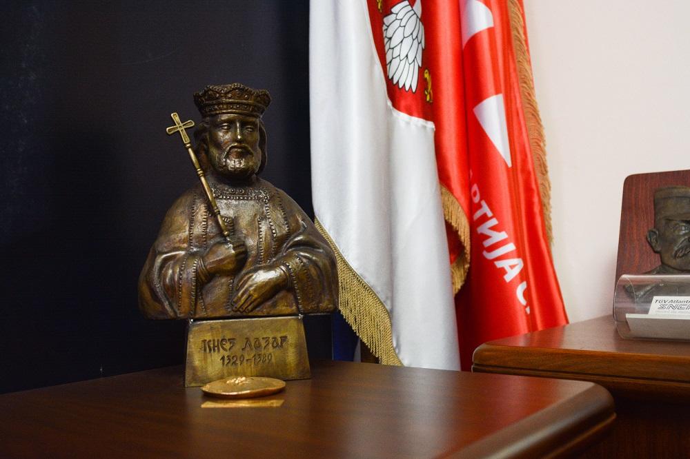 Knez lazar kao poklon  