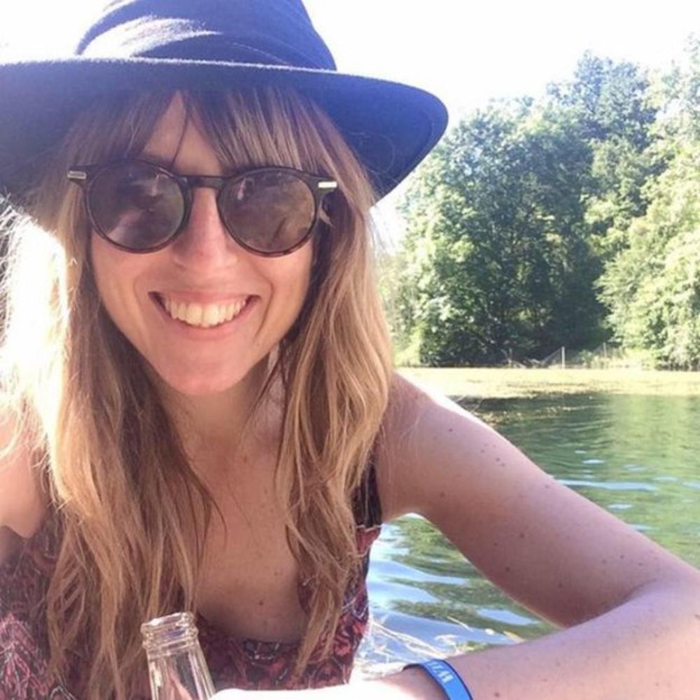 Kler je morala da pije svoj urin  