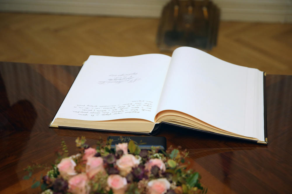 UMRO POZNATI PISAC I DOBITNIK NOBELOVE NAGRADE!