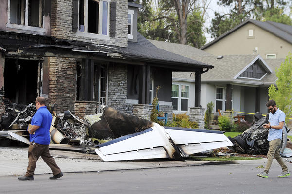 NAMERNO SRUŠIO AVION PRAVO U SVOJU KUĆU! Hteo je da UBIJE svoju ženu i sina, jedva su izvukli živu glavu! (VIDEO)