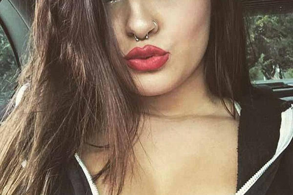 TINEJDŽERKA koja je GURNULA DRUGARICU sa 18 metara VISINE konačno PRPGOVORILA!  Niko NE VERUJE da joj je ŽAO zbog jedne stvari! (FOTO)