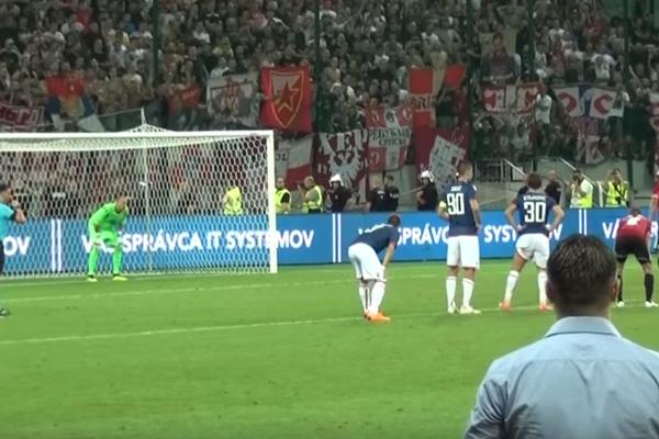 ŠTA DA RADIM? DAJ DA SE ISPOLIVAM CEO: Najjaču reakciju kada je igrač Trnave promašio penal imao je Milojevićev pomoćnik! (VIDEO)