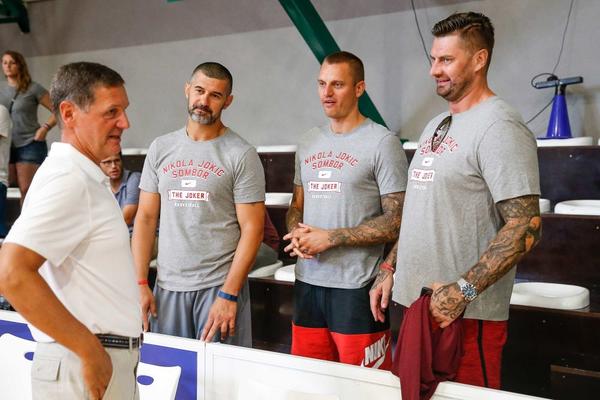 NIKOLA SE PLAŠI SAMO NJEGA! Isplivao SNIMAK Nemanjine borbe, OVAKO BIJE JOKIĆEV BRAT (VIDEO)