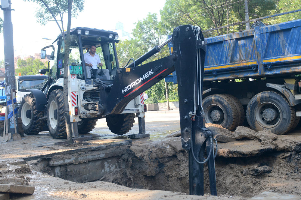 Pukla jedna od najstarijih cevi u Beogradu   