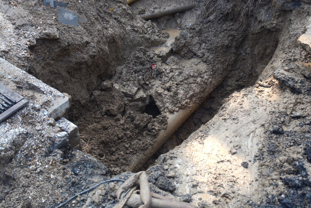 Pukla jedna od najstarijih cevi u Beogradu  