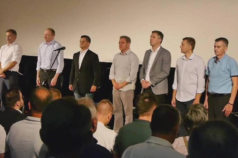 SLOBODA MEDIJA I KOSOVO SU NAJVEĆI MINUSI VLASTI U SRBIJI: Lideri Saveza za Srbiju jedinstveno nastupili u Kraljevu