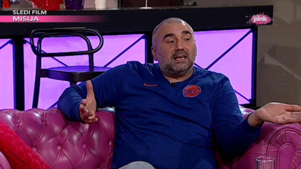 Miki stao u Luninu odbranu  