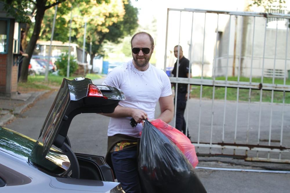 SUĐENJE DARKU KOSTIĆU ODLOŽENO: Modni kreator optužen za polno uznemiravanje maloletnog lica!