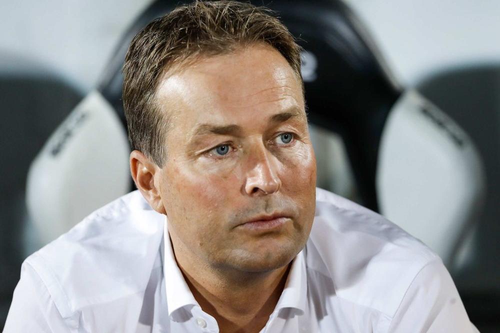 SELEKTOR DANACA KIVAN NA UEFA-U: Zbog korone bi odložili meč na dva dana, a zbog srčanog udara NIŠTA - BRUKA!