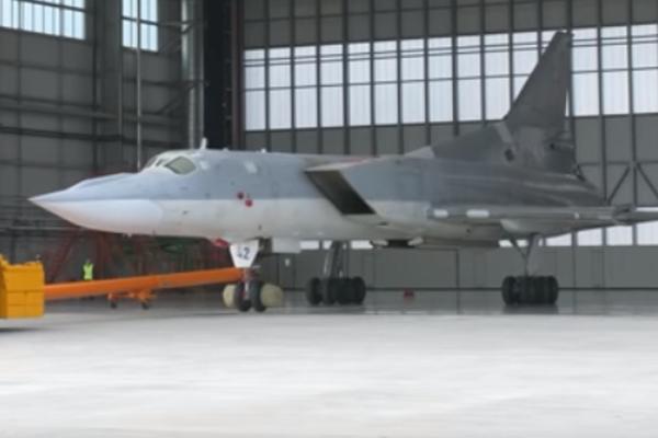 I NATO STREPI OD RUSKOG ČUDA: Novi  BOMBARDER poseduje VEŠTAČKU INTELIGENCIJU! (VIDEO)