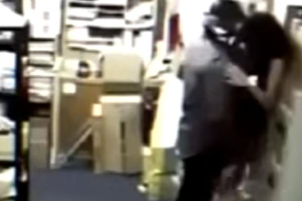 U INAT MUŽU RADIM 1 STVAR SA KOMŠIJOM KOJU ON NIKADA NEĆE SAZNATI: I pored svega uživam u tome