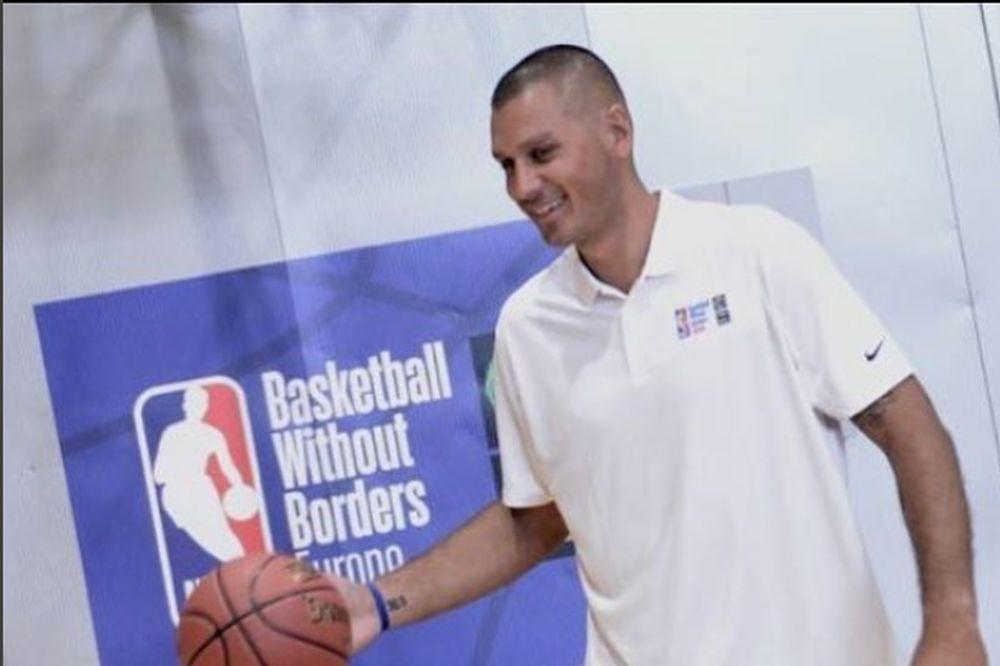 PORAŽEN, ALI...: Saša Pavlović ubedljivo savladao klinca, a stečeno iskustvo njemu je zlata vredno (FOTO) (VIDEO)