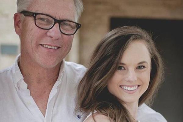 ON MOŽE SVE ŠTO MOGU I MLADI: Svi misle da joj je tata, ali ona sa 25 godina želi samo OVO od starijeg muškarca!