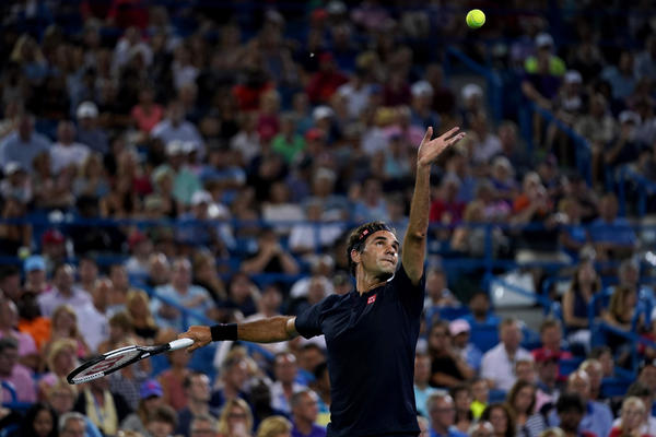 OŽIVLJAVAMO RIVALSTVO: Federer nahvalio Novaka pred novo međusobno finale i najavio spektakl u Sinsinatiju! (FOTO)