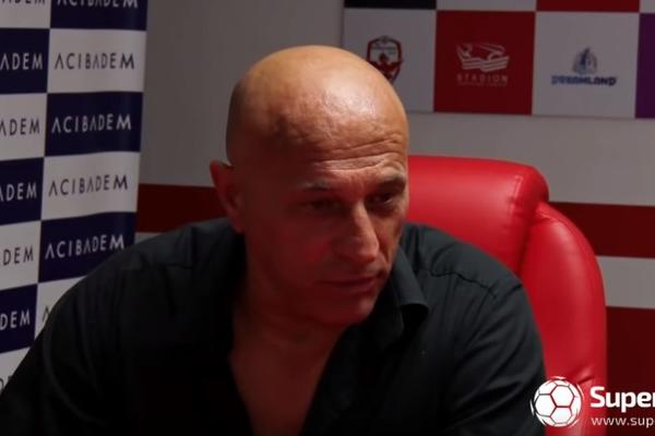 TRENER VRANJSKOG DINAMA BESAN: Nazivao nas je majmunima i provocirao, a dobio je samo žuti karton! (FOTO) (VIDEO)