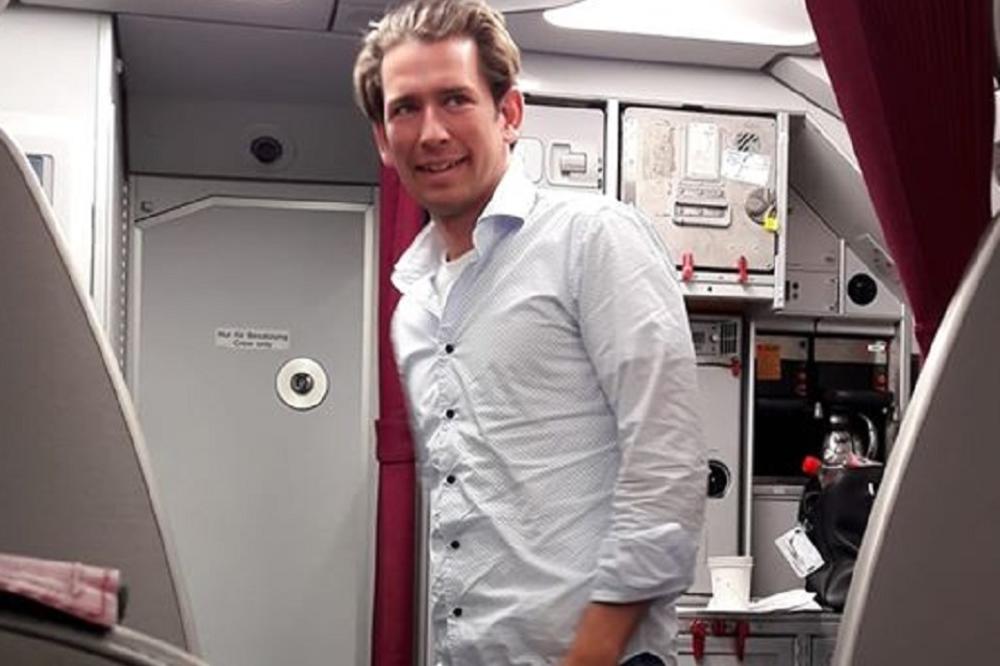 NIKOLA SE ZATEKAO U ISTOM AVIONU SA SEBASTIJANOM KURCOM! On je ispričao kako se kancelar PONAŠAO i ŠTA JE RADIO, a kada čujete, ZAVOLEĆETE GA! (FOTO)