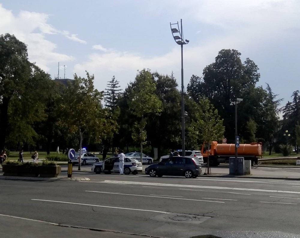 Policija je svuda oko Pionirskog parka  