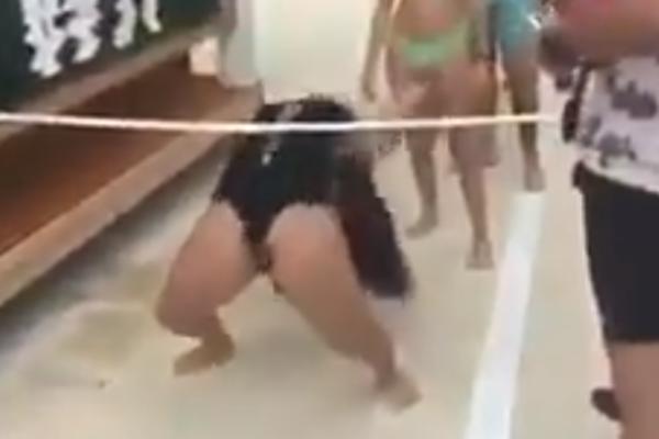 NAJLUĐI LIMBO DENS KOJI ĆETE VIDETI U ŽIVOTU! Samo sekund kasnije desilo se nešto što je žestoko izblamiralo ovu cicu i zasmejalo sve (VIDEO)