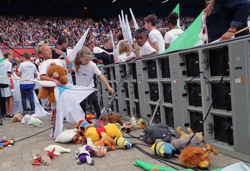 Pokloni u pravim rukama  