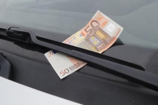 AKO VIDITE NOVČANICU na BRISAČU automobila, ODMAH BEŽITE! Ukoliko je uzmete preti vam velika OPASNOST!