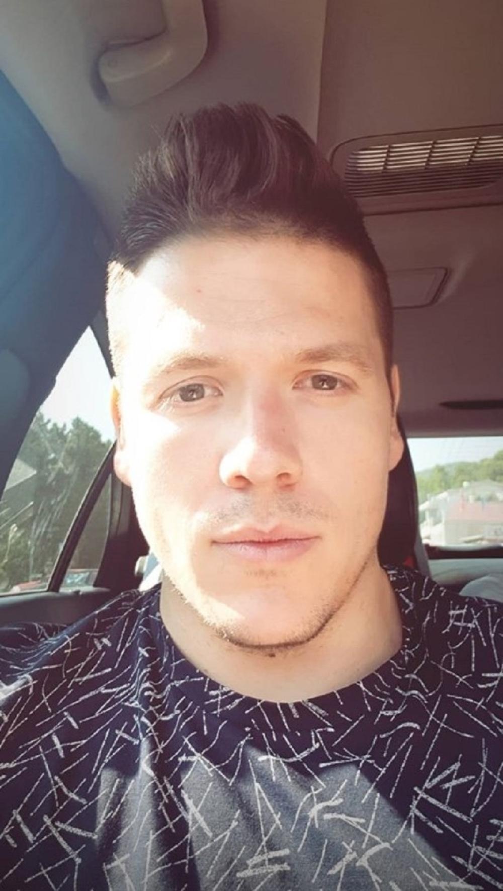 Sam se bori protiv gnevnih fanova  