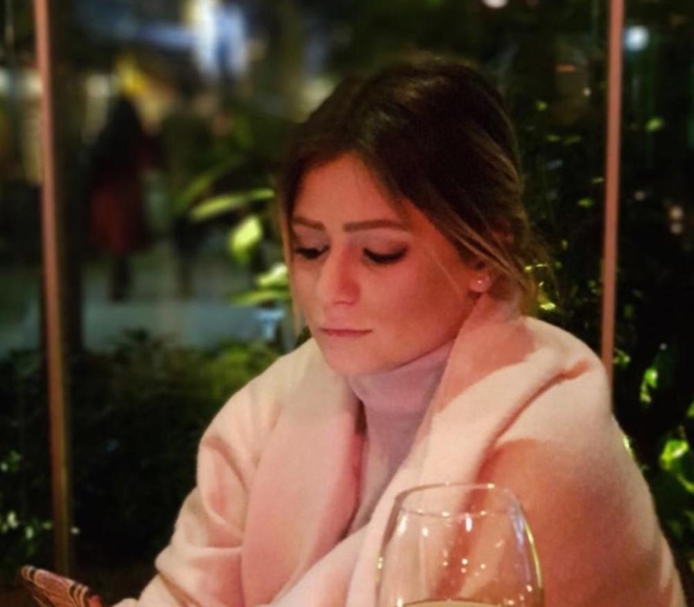 Sara je došla u Crnu Goru da se oporavi od bolesti, a završila je u pritvoru  