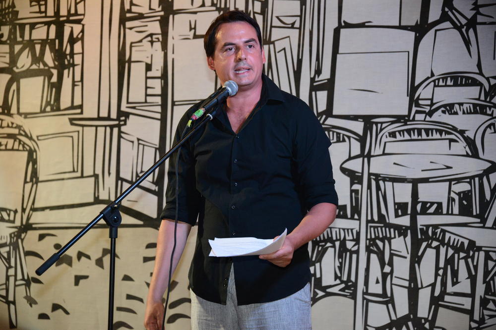 ZORAN KESIĆ: Sada treba da se PRETVARAMO da smo u centru IVANJICE, a ne na dnu Dobračine na DORĆOLU! (FOTO) (VIDEO)