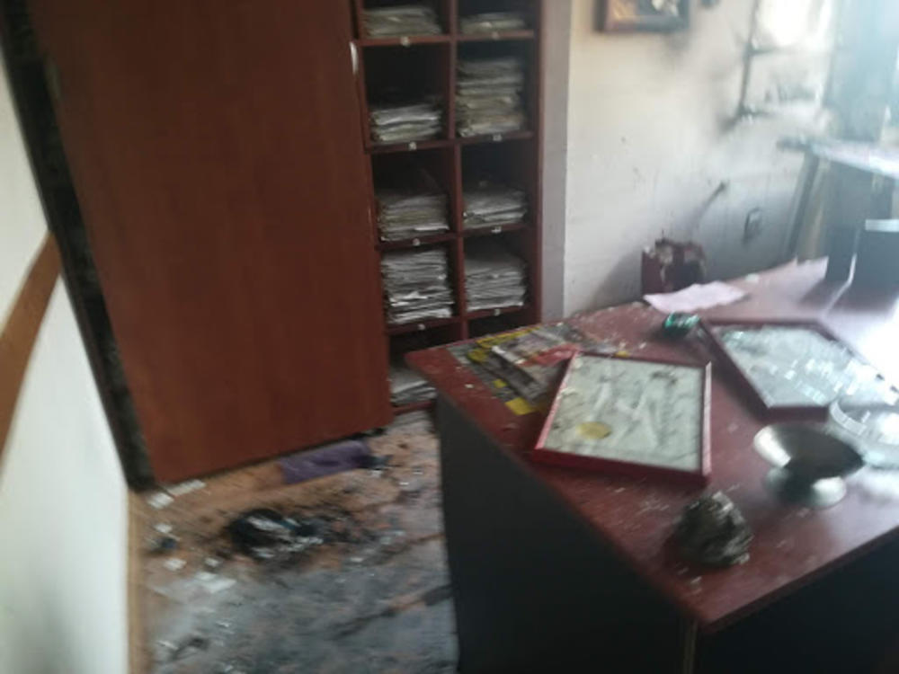 Demolirana kancelarija  