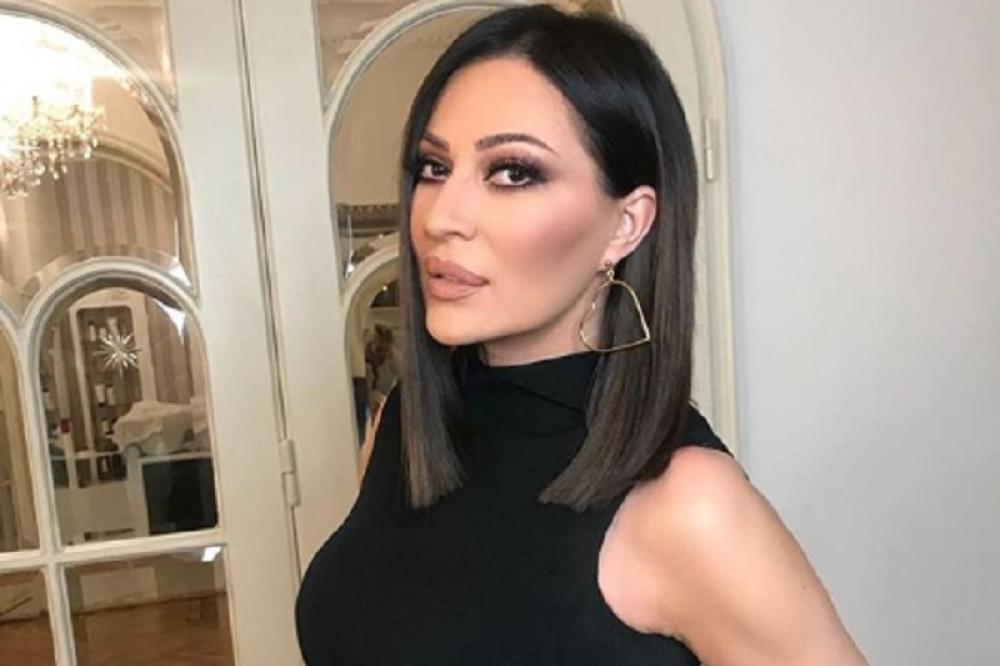 CECA JE NA SVOJU TORBU POTROŠILA OVOLIKO PROSEČNIH SRPSKIH PLATA: Ima se, može se!