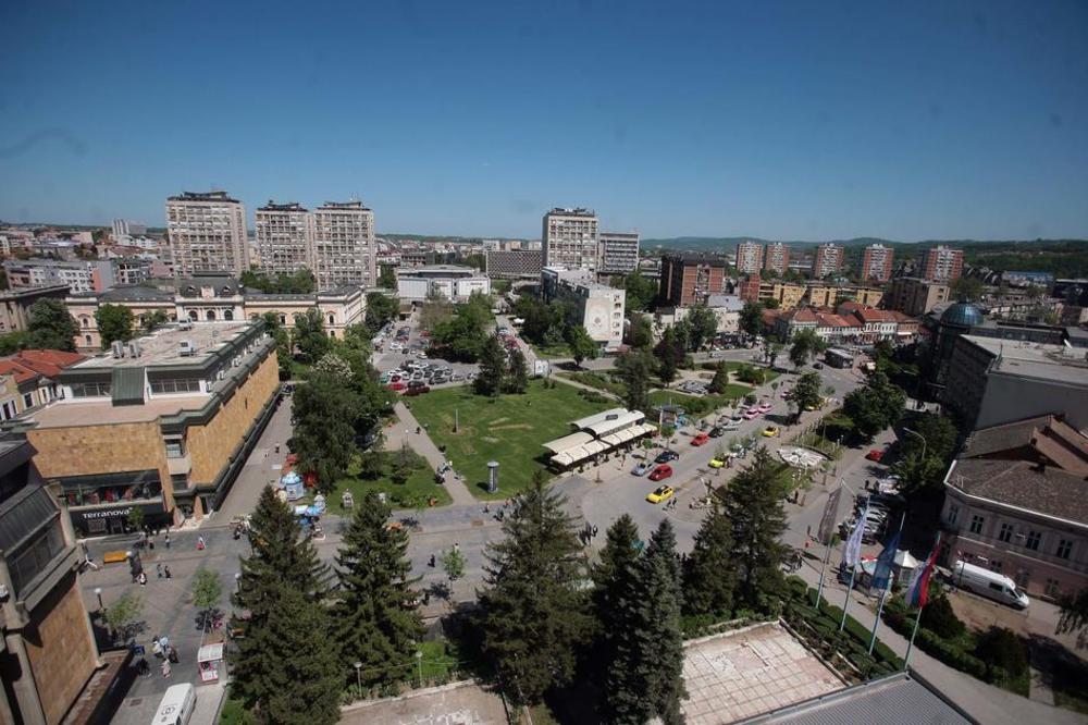 Kalibar 100 mm, zaostala iz Drugog svetskog rata! RADNICI KOPALI KOD KRAGUJEVAČKE OPŠTINE I NAŠLI GRANATU