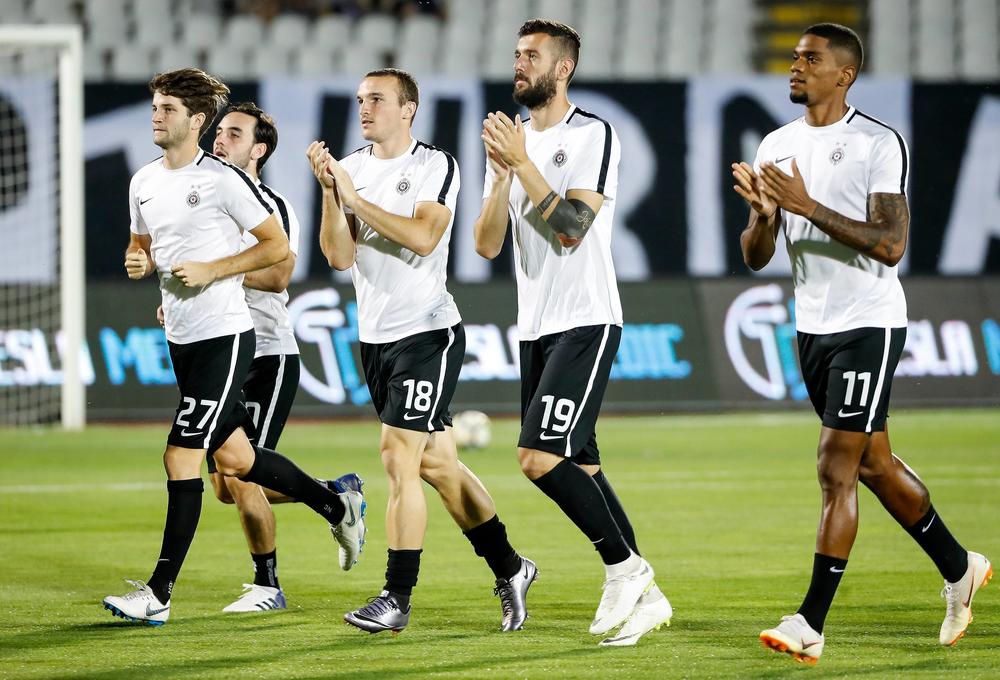 Fudbaleri Partizana u Humskoj  