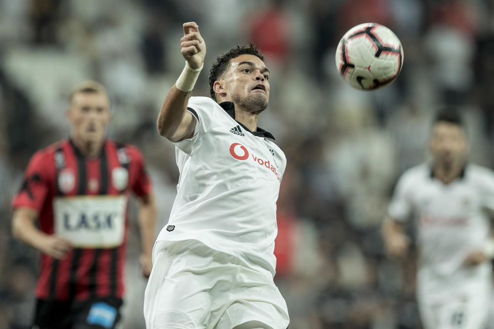 FUDBALSKA I LJUDSKA VELIČINA! Posle ovoga, Pepe je zauvek kupio mesto u srcima Grobara! (FOTO)